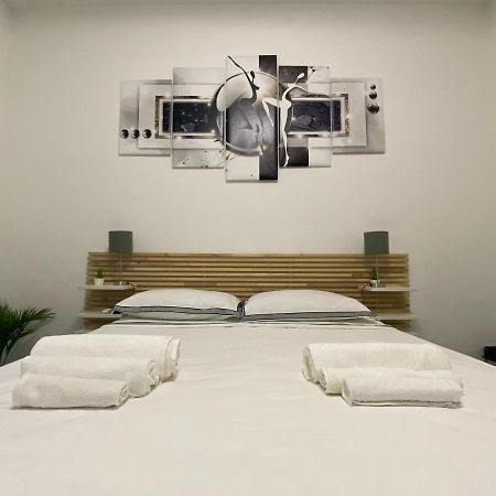 Dm Rome Holiday Екстериор снимка