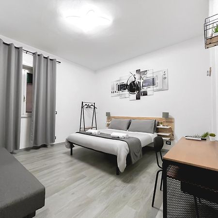Dm Rome Holiday Екстериор снимка