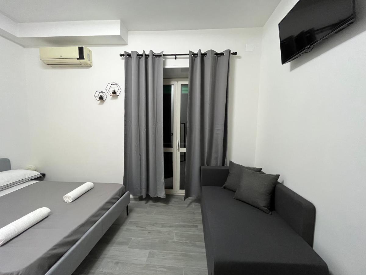 Dm Rome Holiday Екстериор снимка
