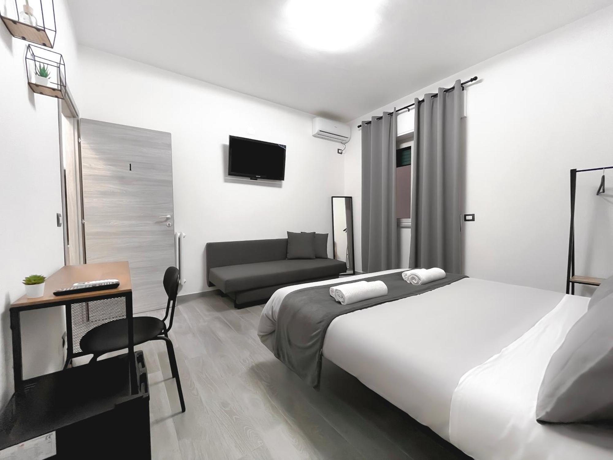 Dm Rome Holiday Екстериор снимка
